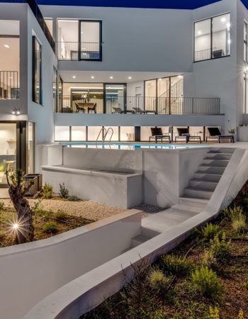 Villa Roots